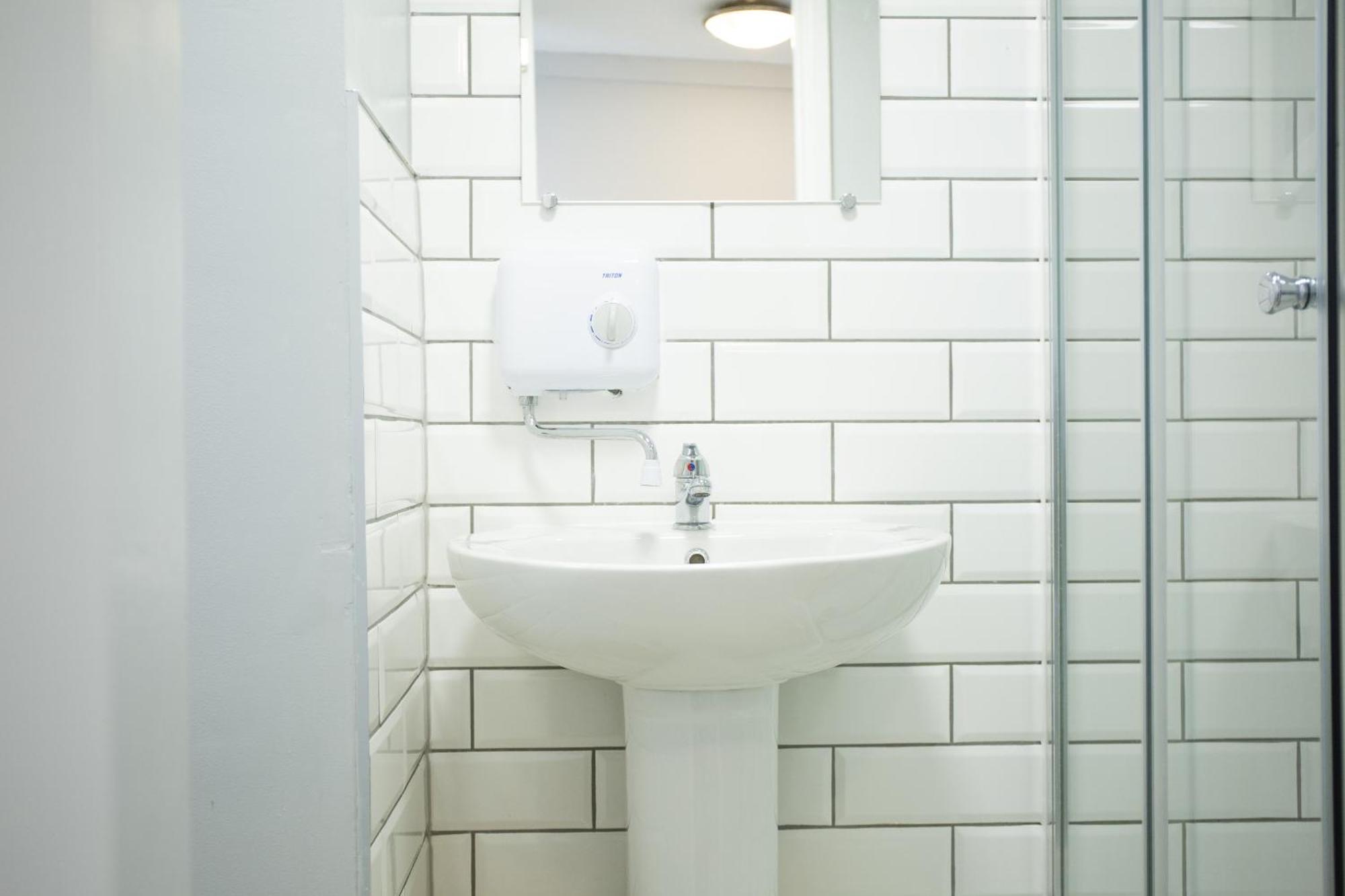 Central Studio Apartments In Stratford Upon Avon Shottery Room photo